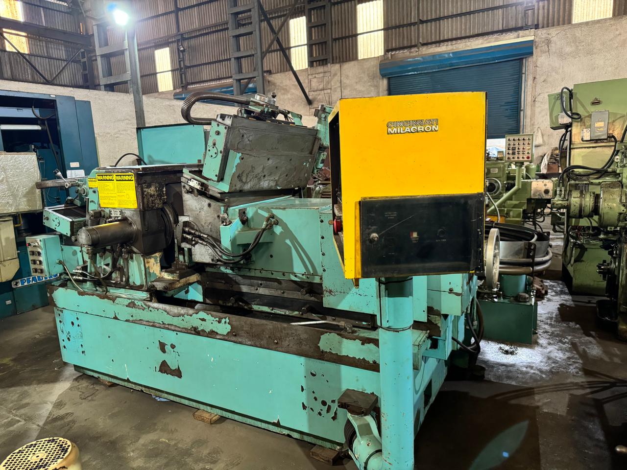 Cincinnati Milacron twin grip centerless Grinding Machine thumb